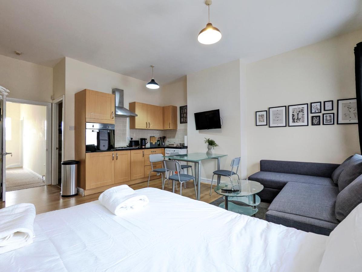 Lovely Studio In Anfield Near Centre Free Parking Liverpool Buitenkant foto